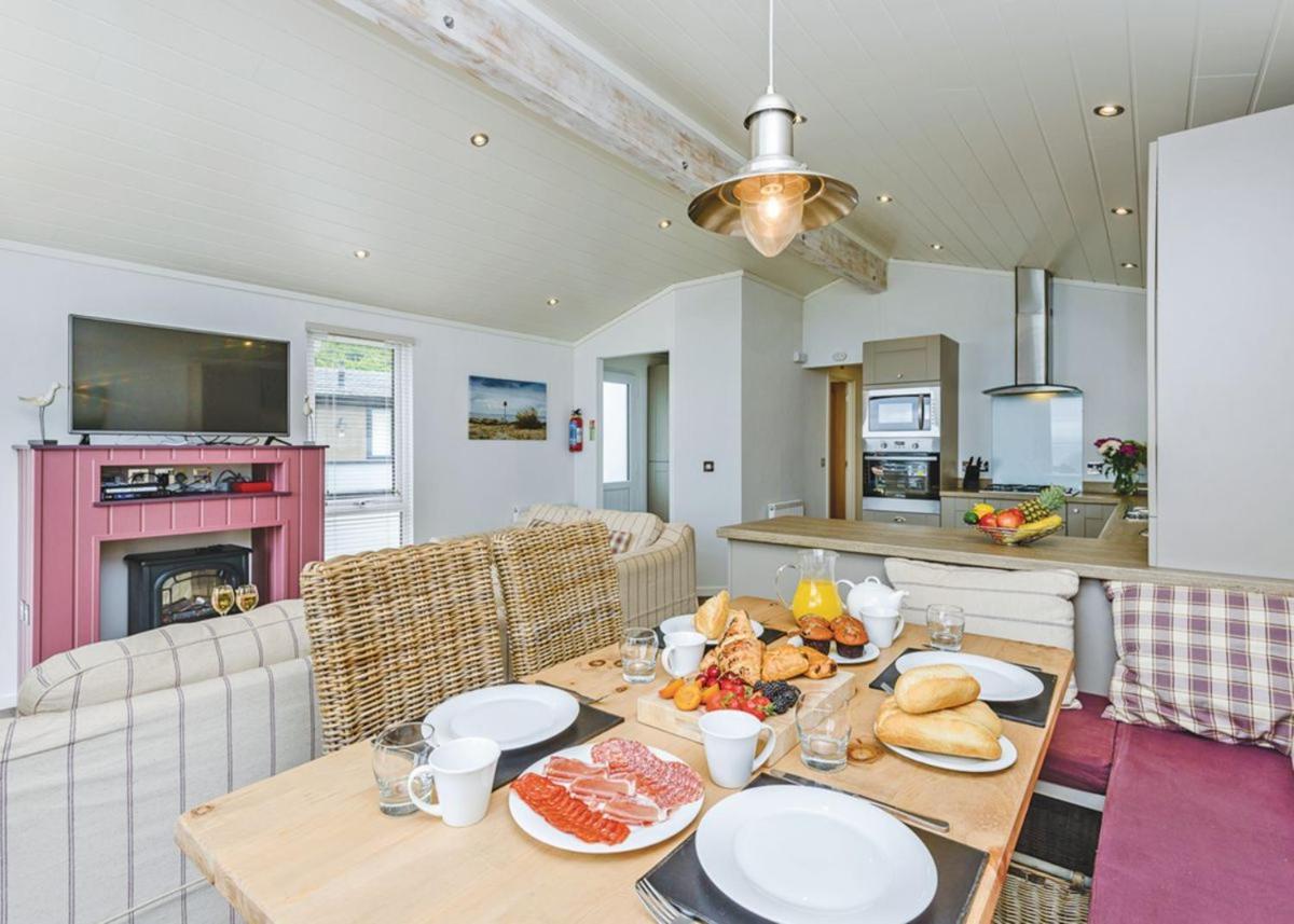 Hotel Woodside Coastal Retreat Fishbourne  Exterior foto
