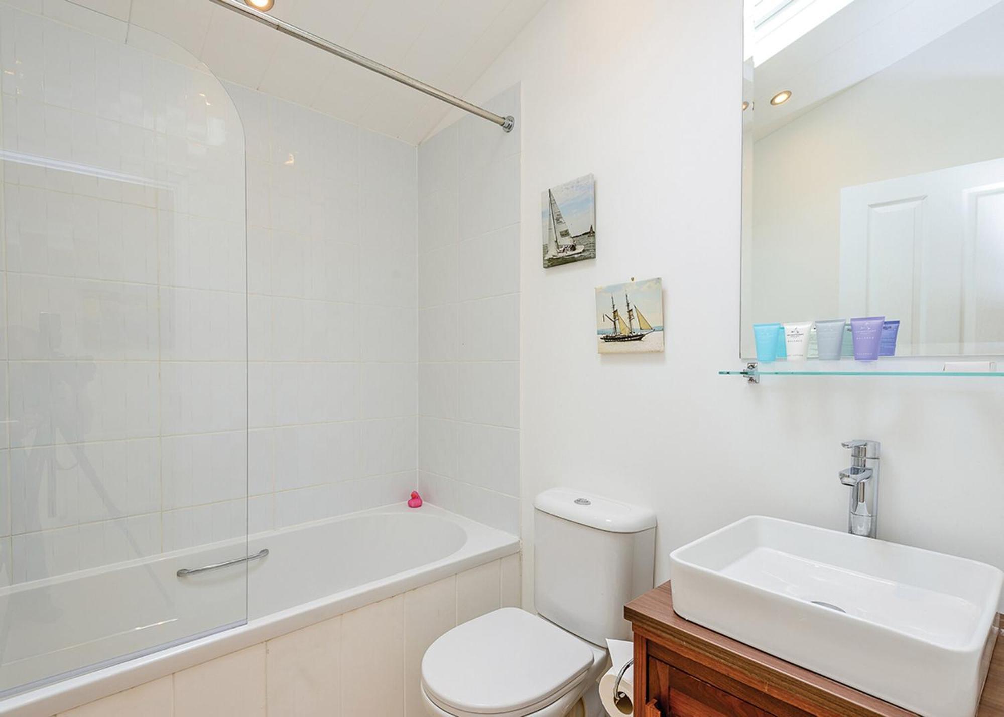 Hotel Woodside Coastal Retreat Fishbourne  Habitación foto
